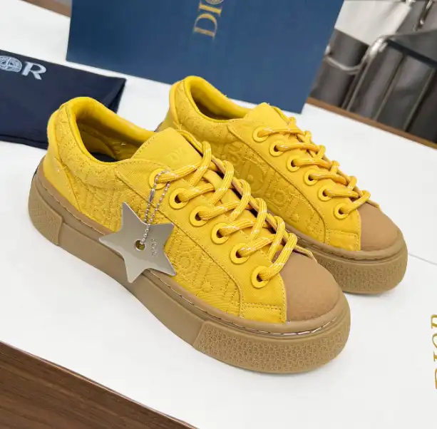 Prada Linea Rossa Sneakers — foto 7 de 7