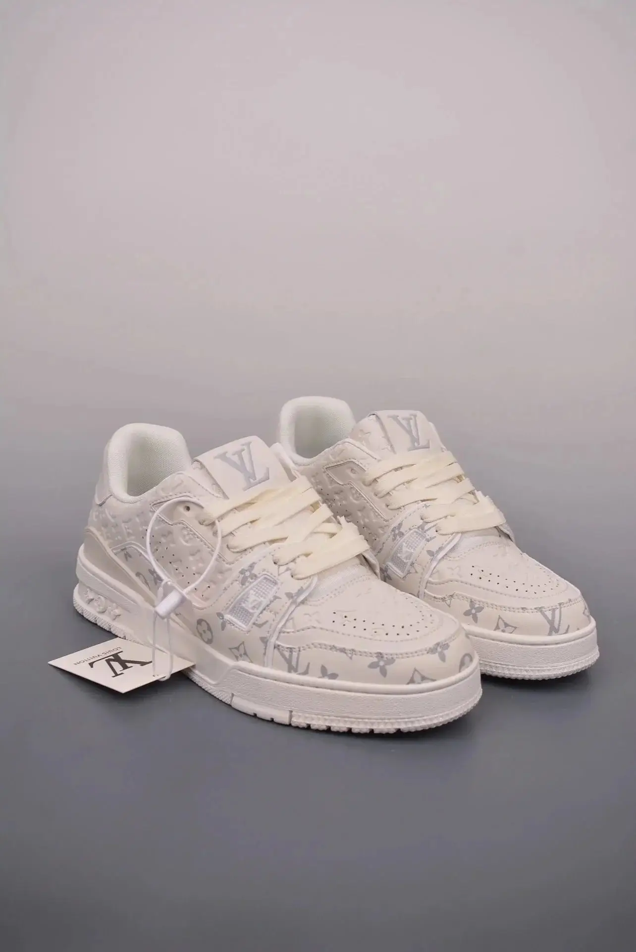 Louis Vuitton trainer [20+ styles]