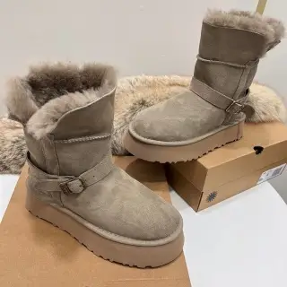 Ugg Snow Boots-Top — foto 12 de 13