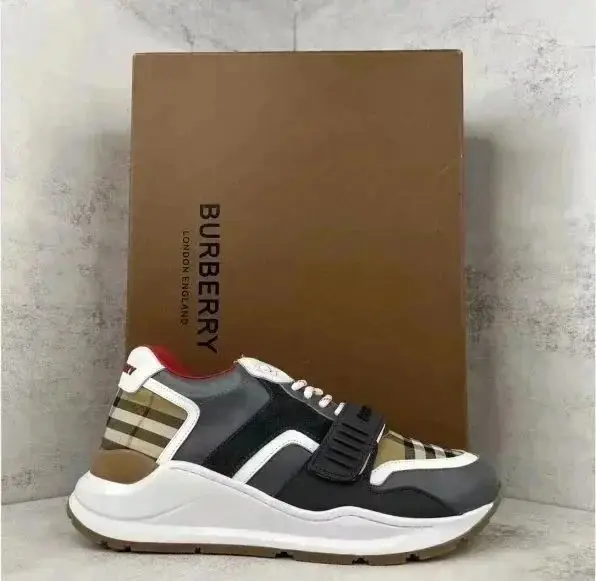 Burberry shoes (40 styles) — foto 12 de 15