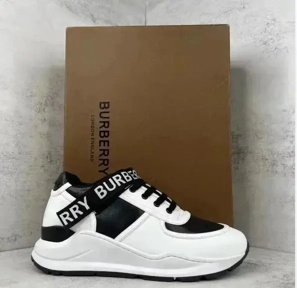 Burberry shoes (40 styles) — foto 5 de 15