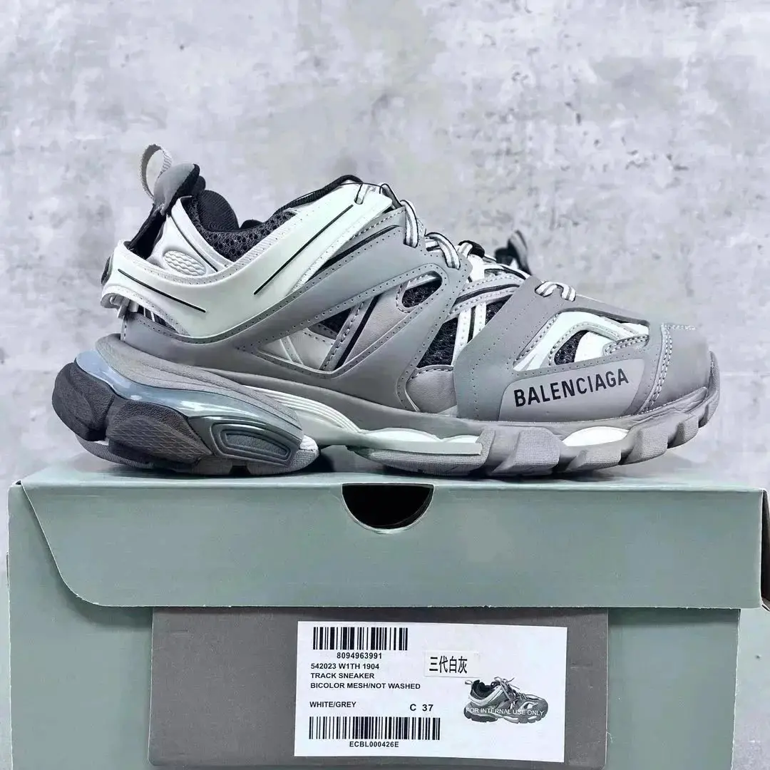 Balenciaga shoes — foto 12 de 15