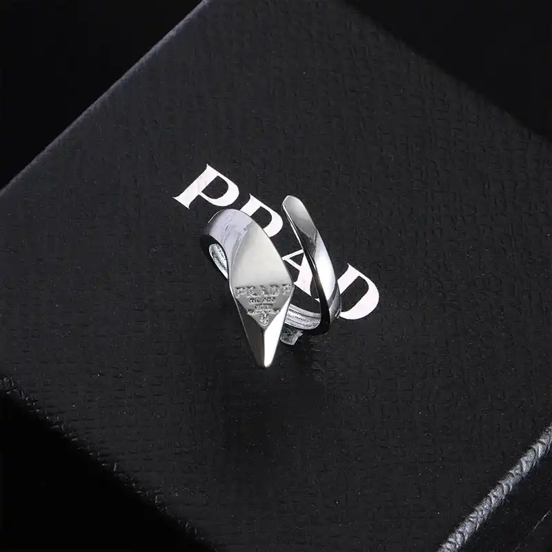Prada ring — foto 2 de 2
