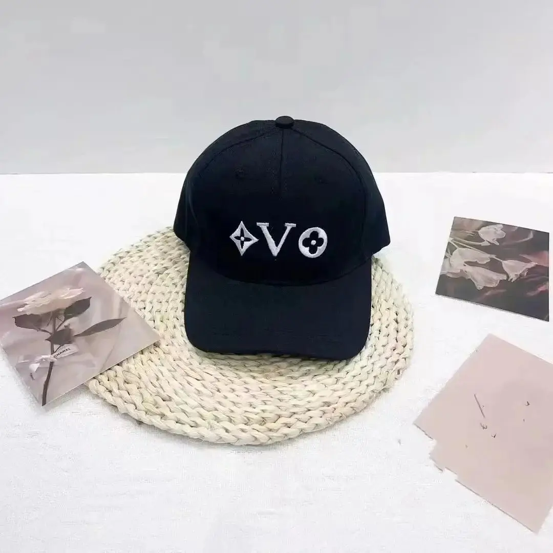 Louis Vuitton Damier Graphite Cap [39 styles] — foto 12 de 14