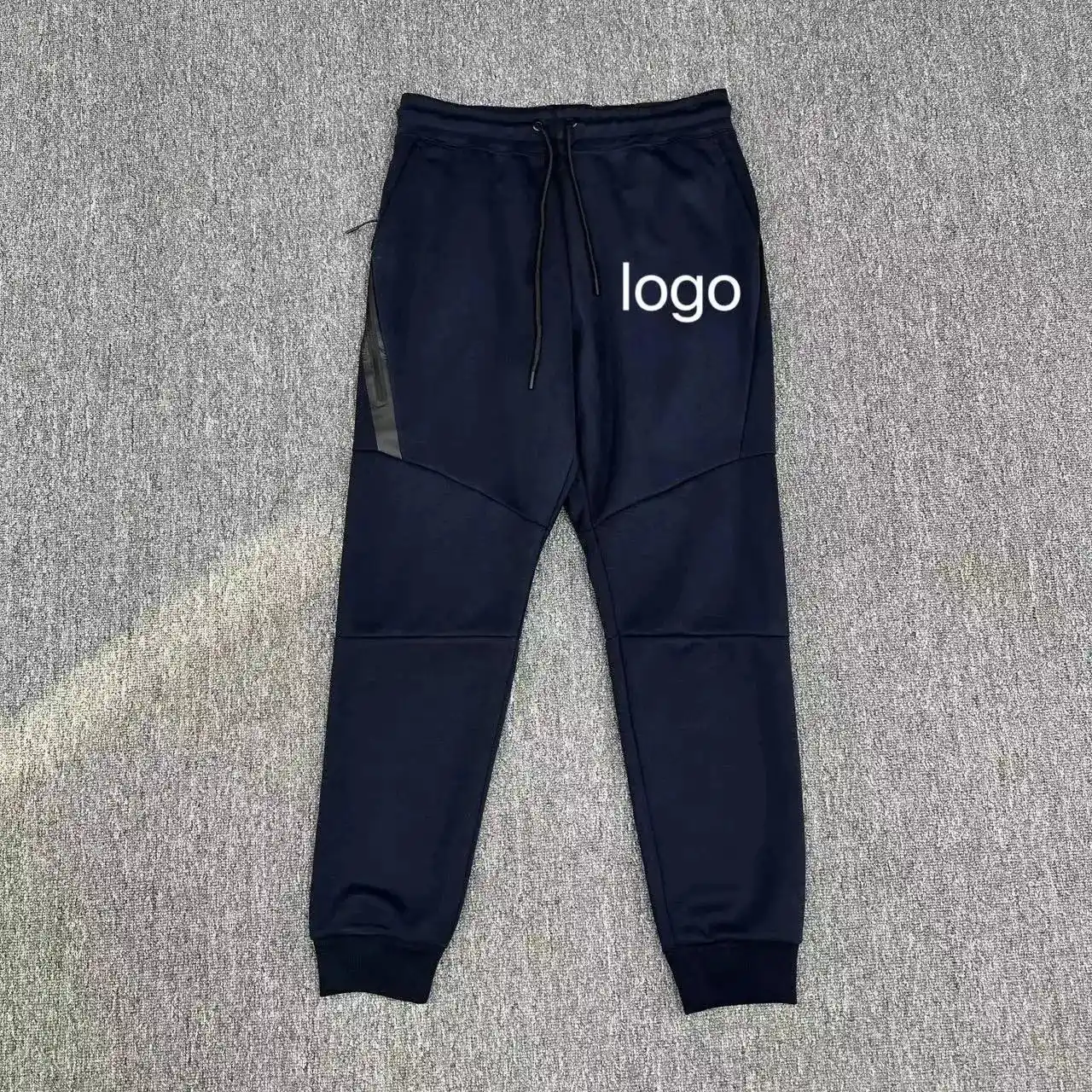 Nike Tech Pants — foto 4 de 13