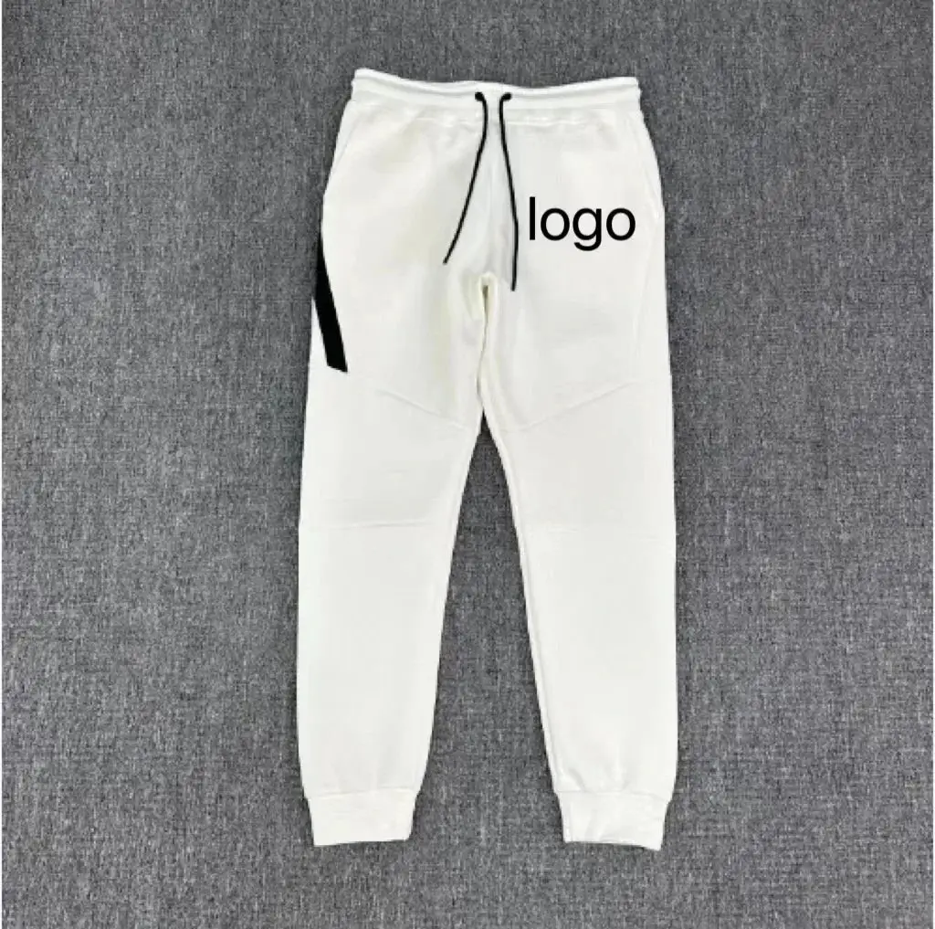Nike Tech Pants — foto 8 de 13