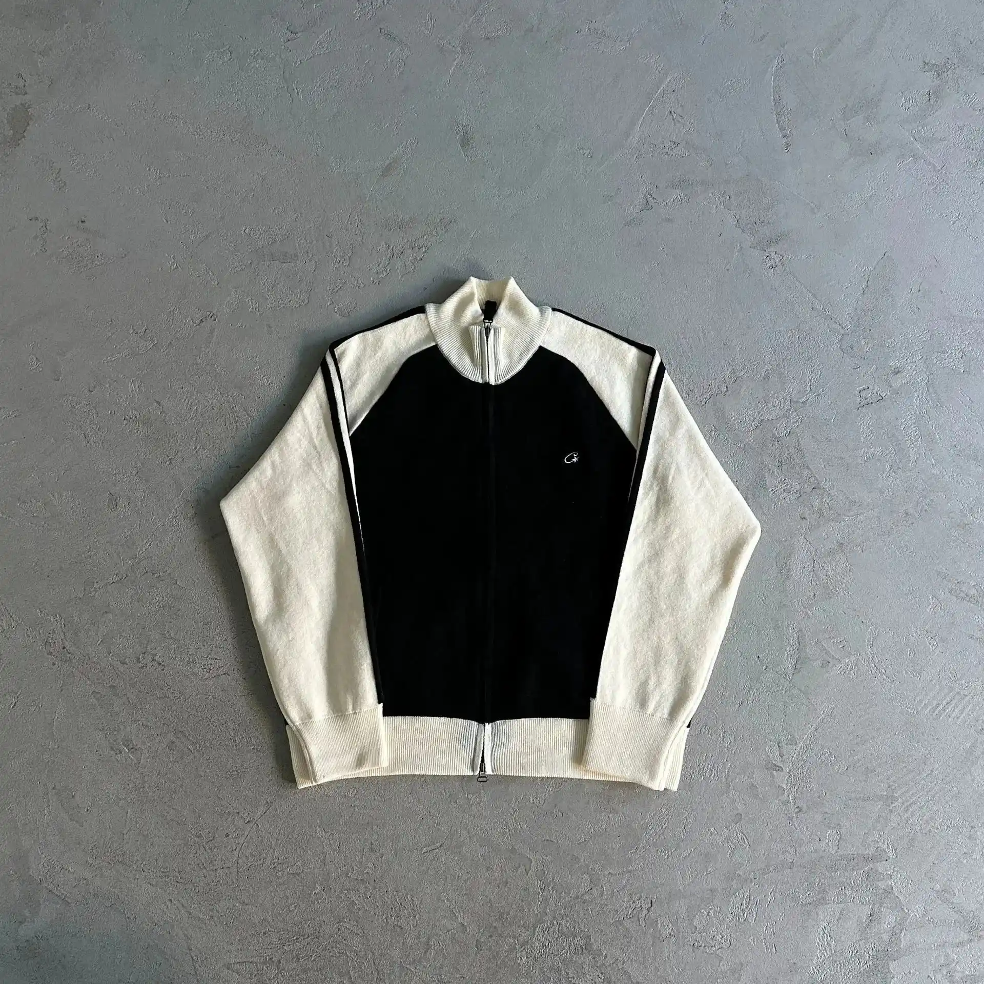 Corteiz C Logo Sweater & Puffer Jacket Collection — foto 4 de 12