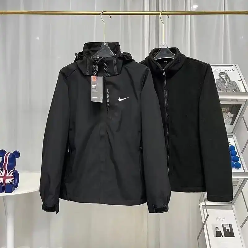 Nike UA Jacket [Black & Cream Hooded Windbreakers] — foto 4 de 9