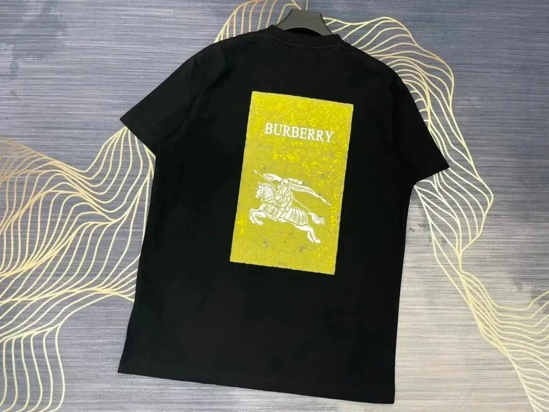Burberry Checkered-Side T-shirt — foto 2 de 13