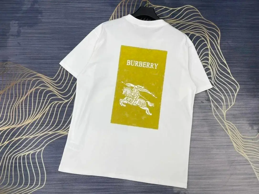 Burberry Checkered-Side T-shirt — foto 3 de 13