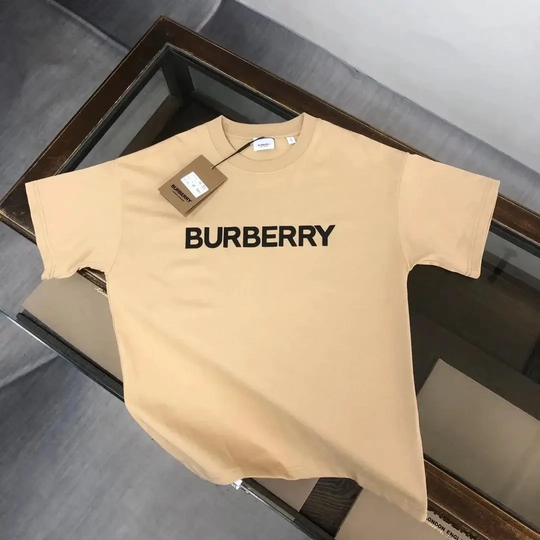 Burberry T-Shirt [40 styles] — foto 7 de 15