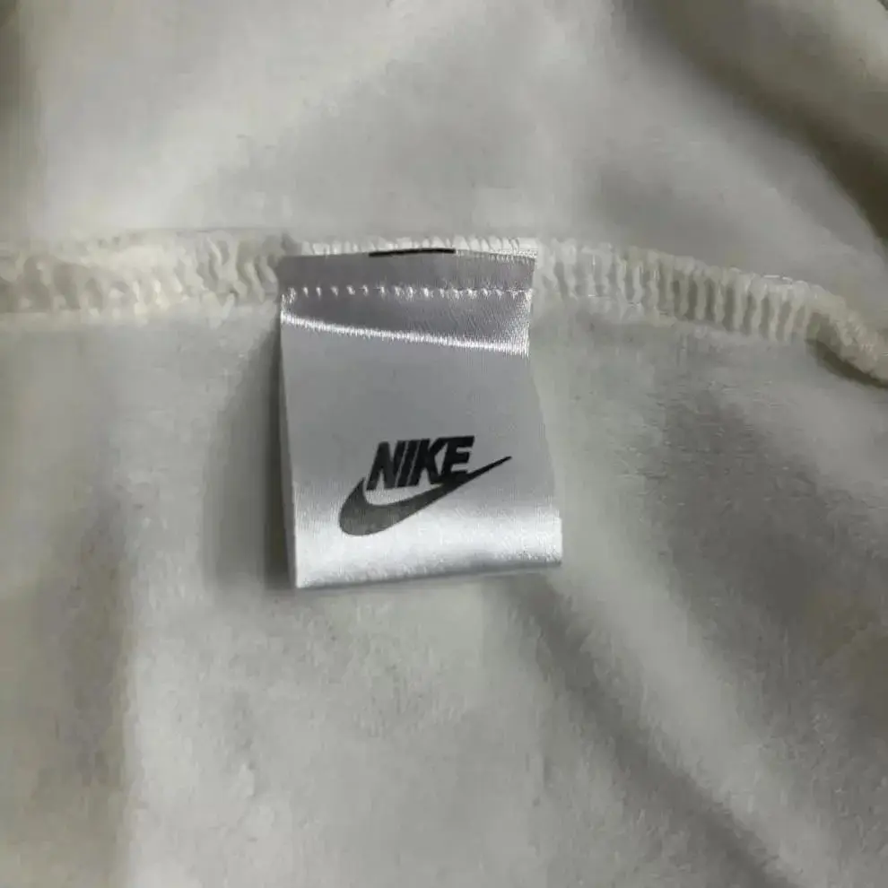 nike hoodie — foto 10 de 15