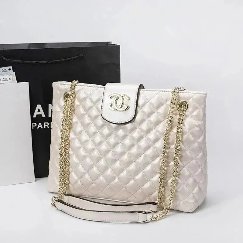 Chanel Classic Flap Bag [6 styles] — foto 3 de 6