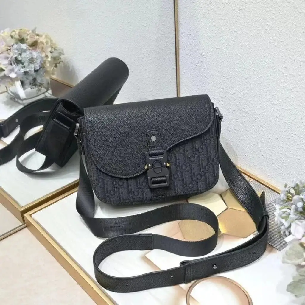 Dior Oblique Saddle Bag [3 styles] — foto 2 de 5
