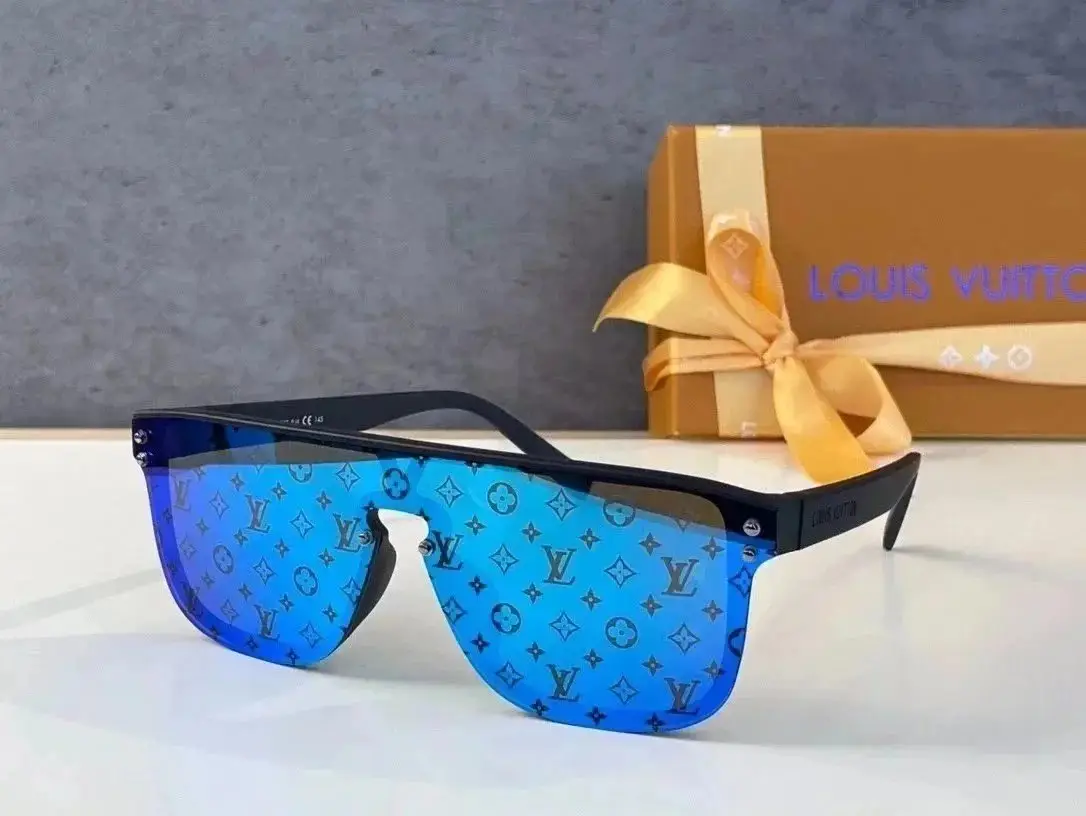 Louis Vuitton Shield Sunglasses [4 styles] — foto 3 de 4