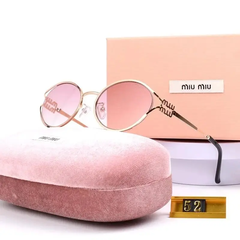 Miu Miu Sunglasses — foto 12 de 12