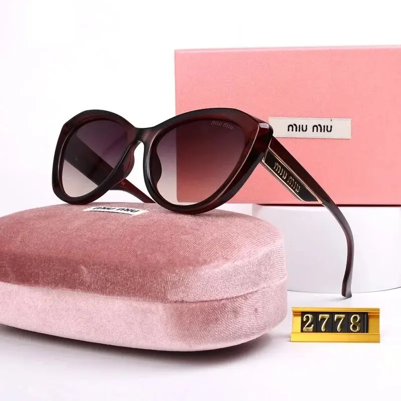 Miu Miu Sunglasses — foto 6 de 12