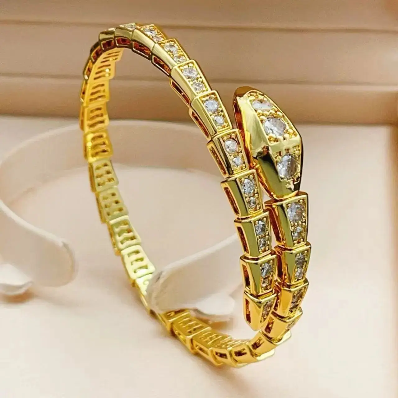 Chanel CC Logo Chain Bracelets [2 styles] — foto 14 de 14