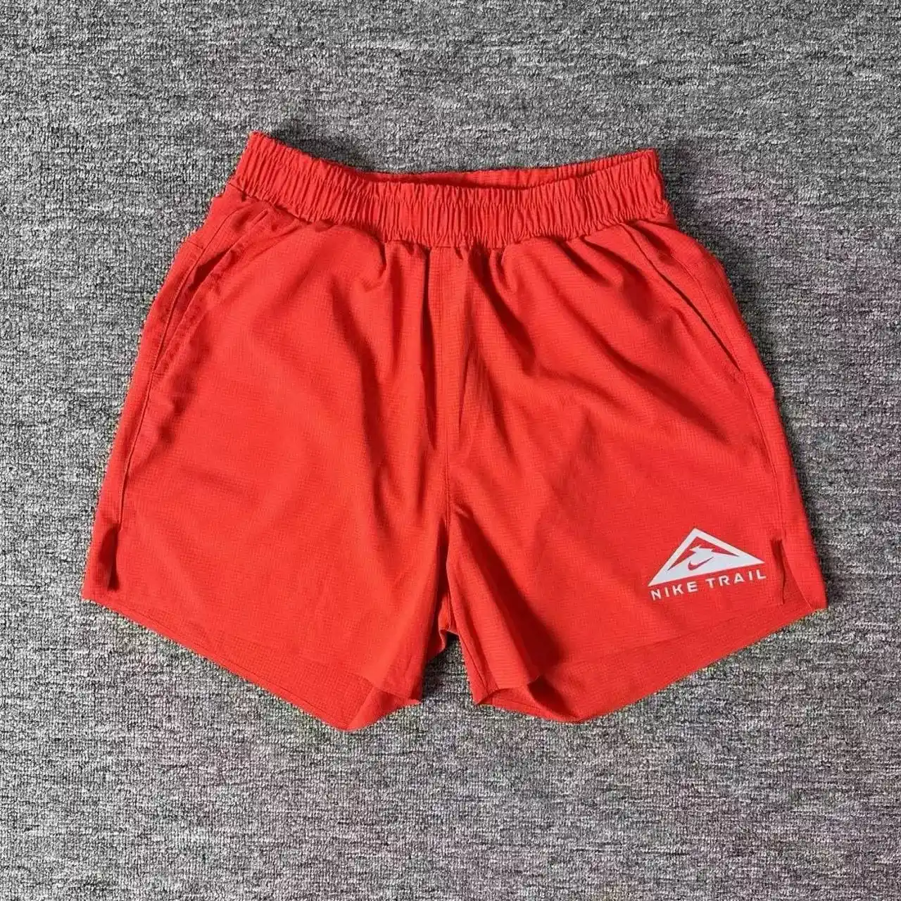 Nike Windrunner Jacket [Sun Protection] — foto 11 de 13
