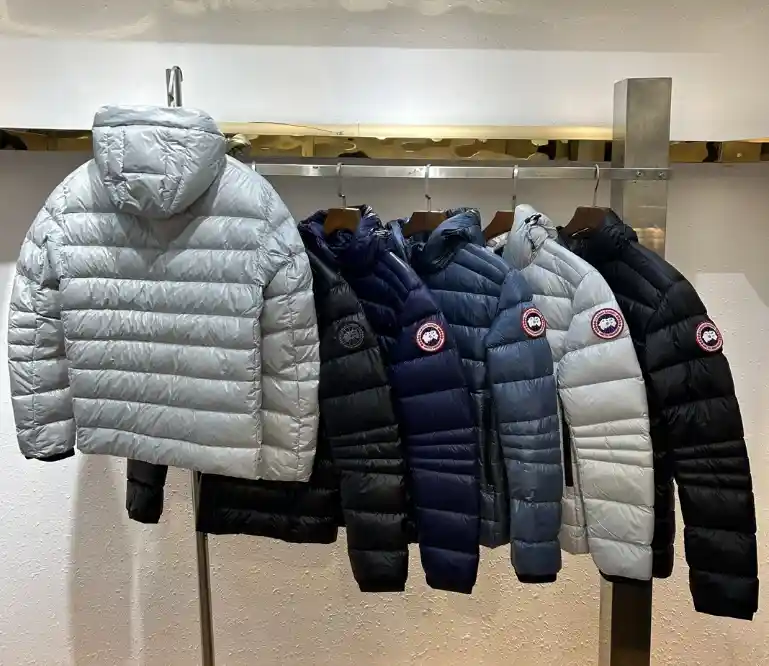 Canada Goose Expedition Parka Jackets [25 styles] — foto 3 de 14