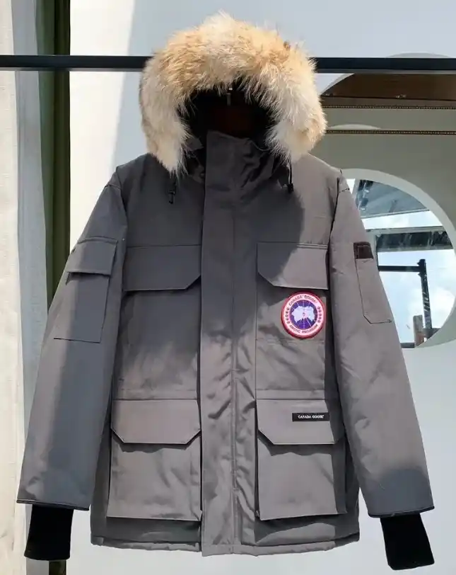 Canada Goose Expedition Parka Jackets [25 styles] — foto 6 de 14