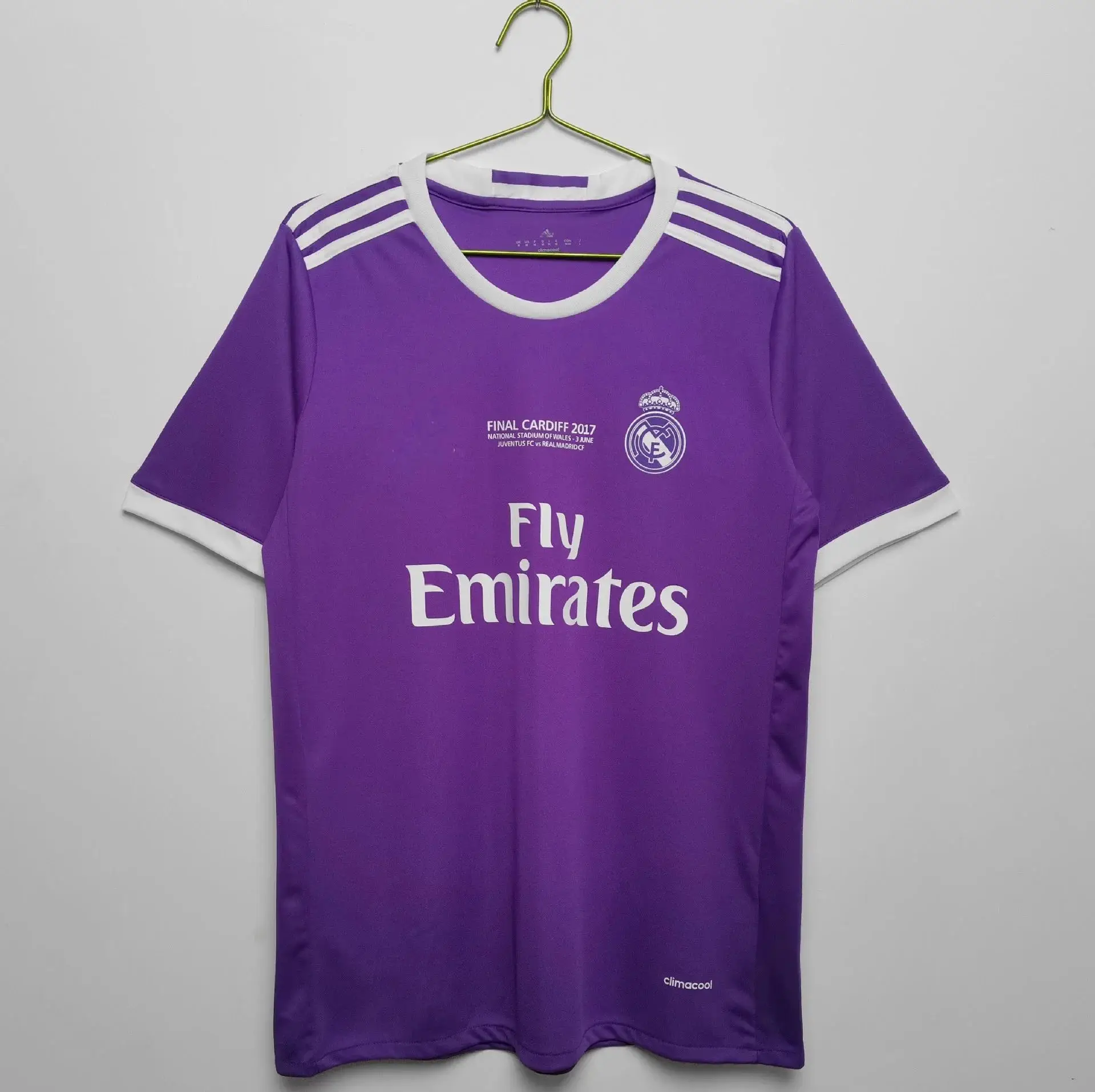 Adidas T-shirt — foto 3 de 14