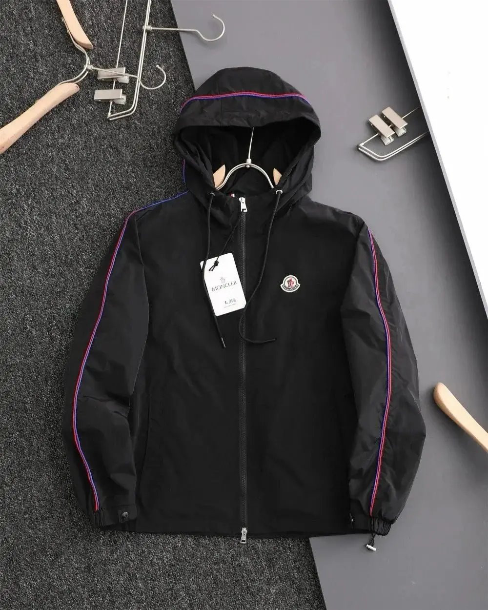 Moncler Hoodies [1 styles] — foto 12 de 14