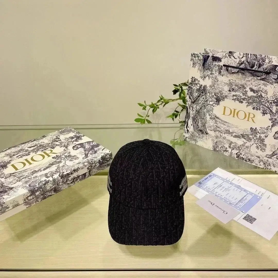 Dior Hat — foto 9 de 13