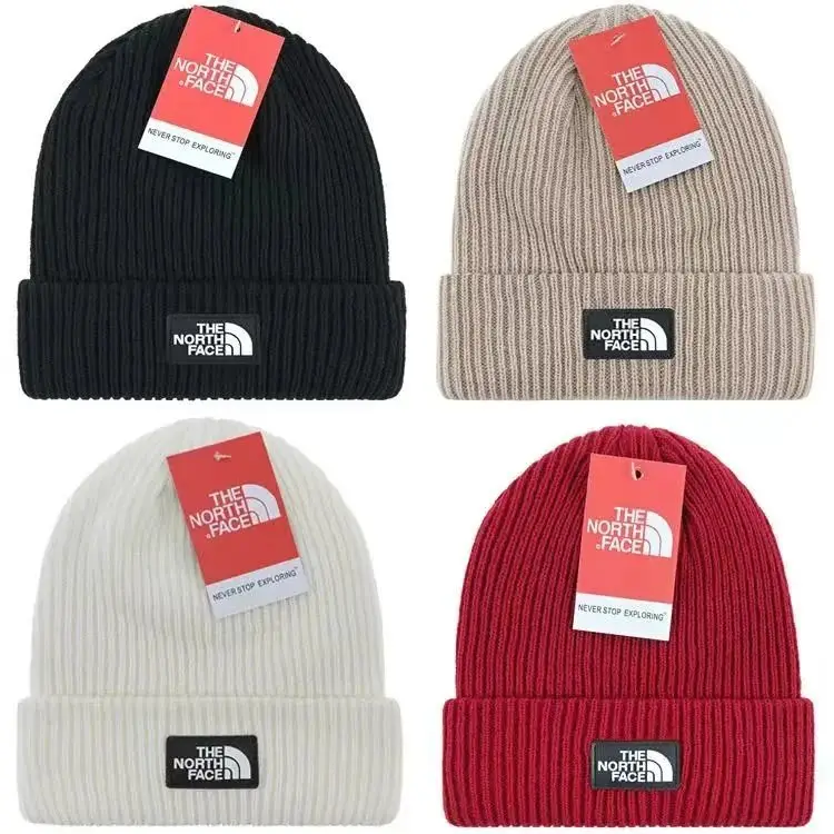 Moncler Beanie — foto 3 de 10