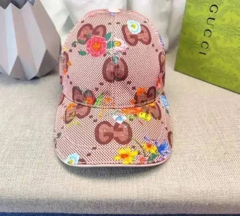 Gucci GG Supreme Caps [40 styles] — foto 10 de 15
