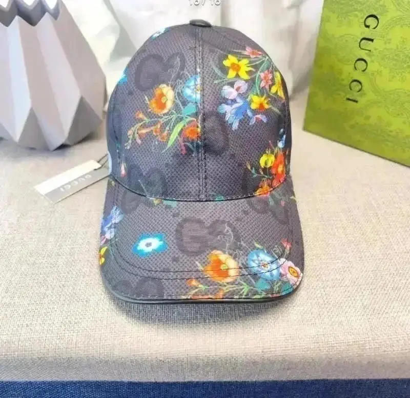 Gucci GG Supreme Caps [40 styles] — foto 8 de 15