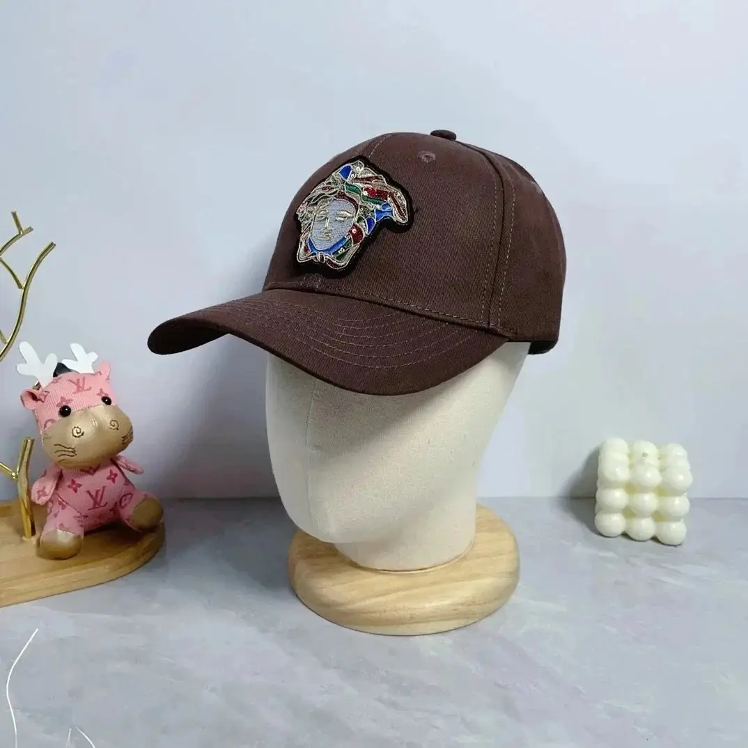 Versace cap — foto 10 de 14