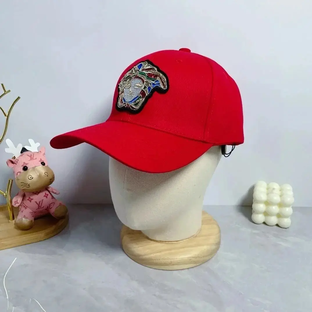 Versace cap — foto 11 de 14
