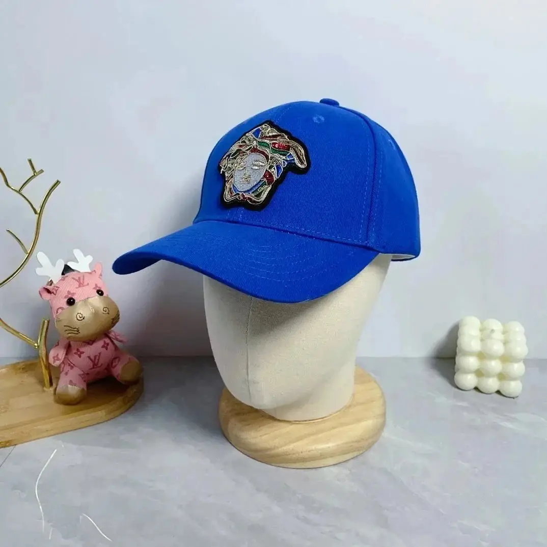Versace cap — foto 12 de 14