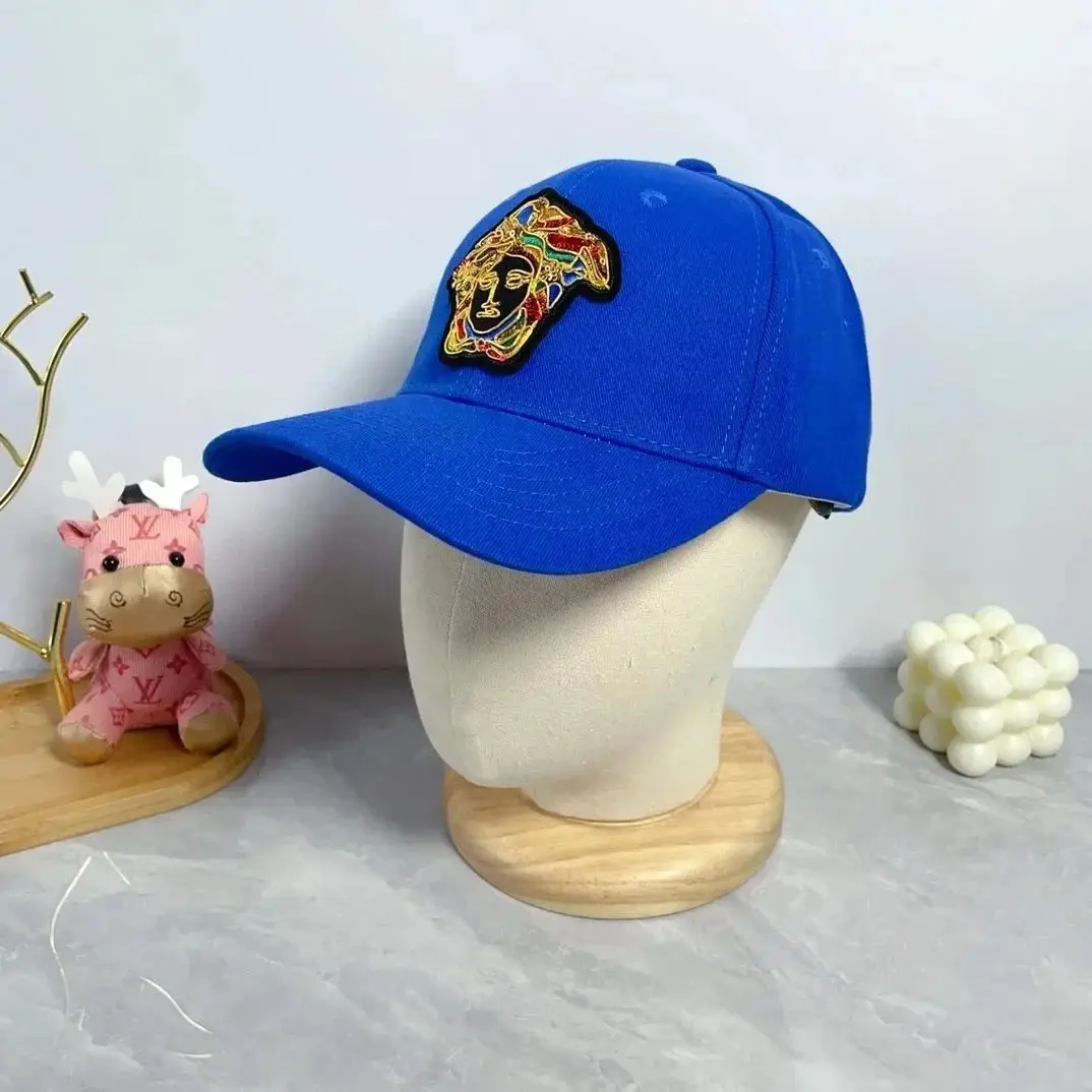 Versace cap — foto 4 de 14