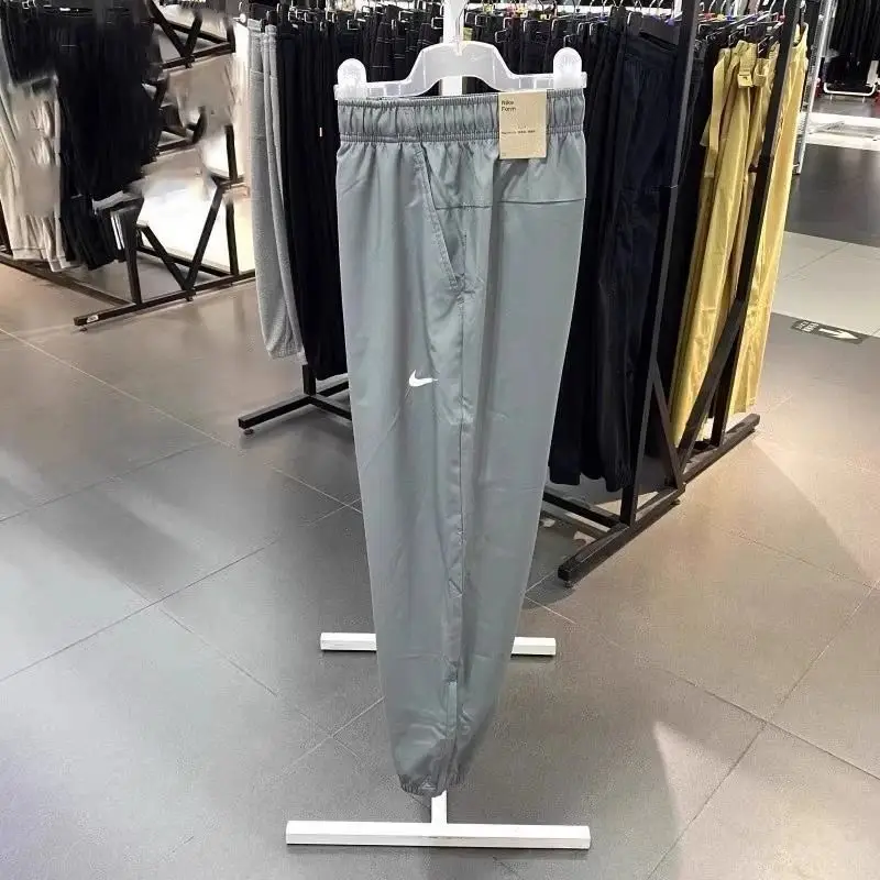Nike Standard Fit Pants [40 styles] — foto 4 de 10