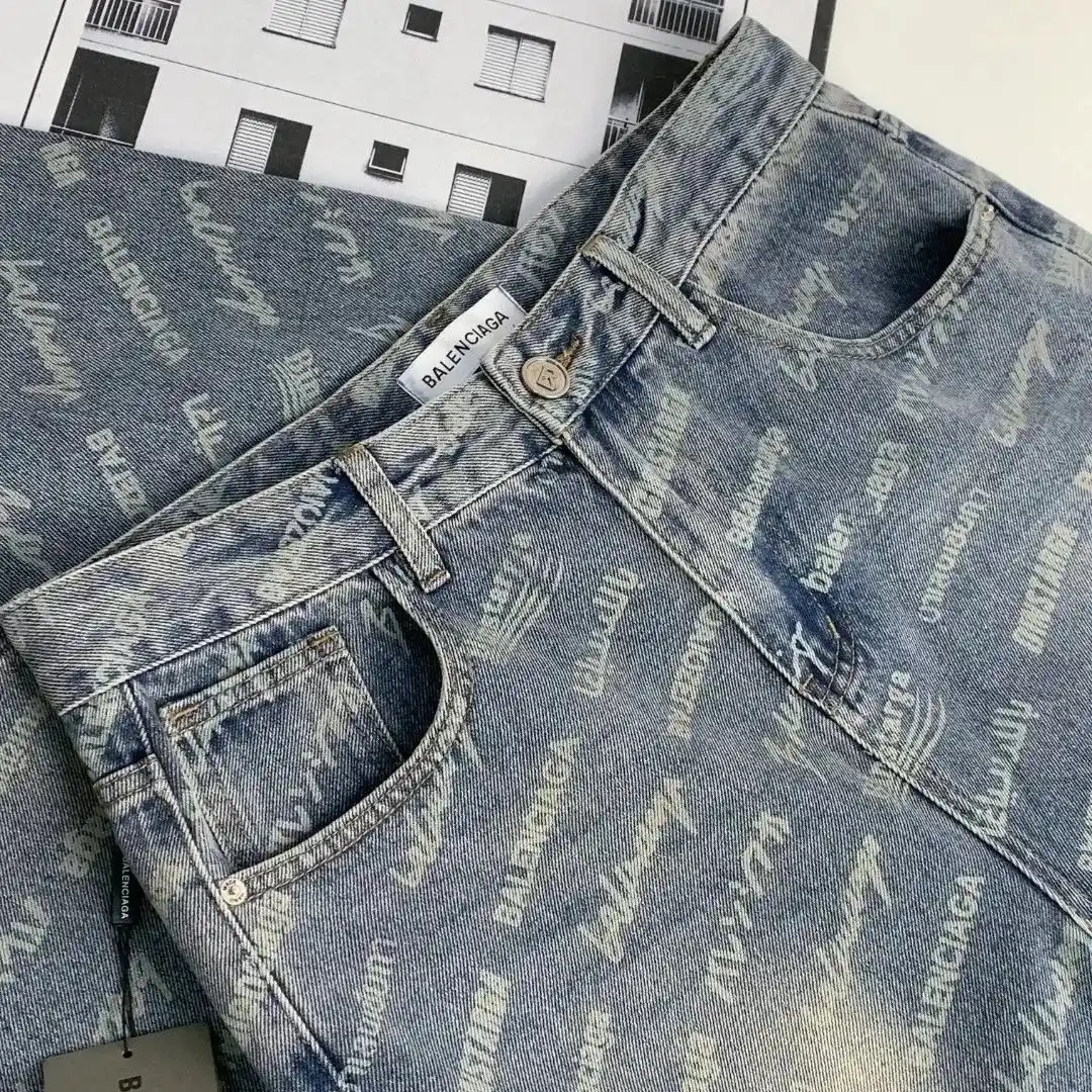 Burberry Equestrian Knight Logo Jeans [6 styles] — foto 5 de 14