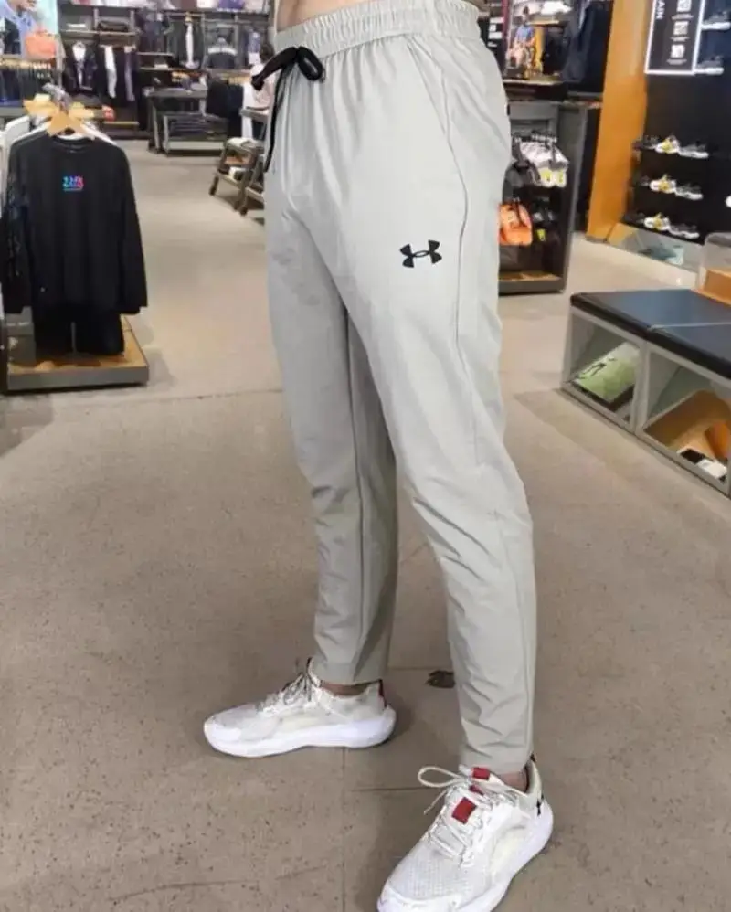 Under Armour Sportswear Pants [12 styles] — foto 8 de 13