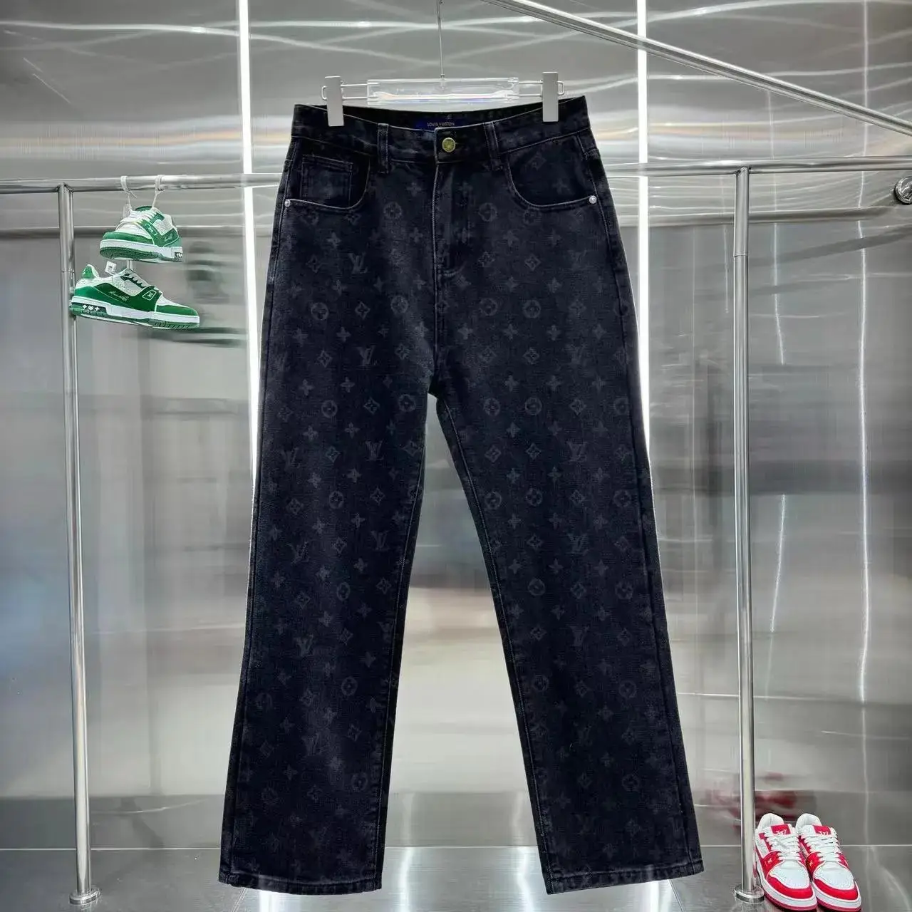 LV Louis Vuitton Monogram Jeans [9 Styles] — foto 10 de 15