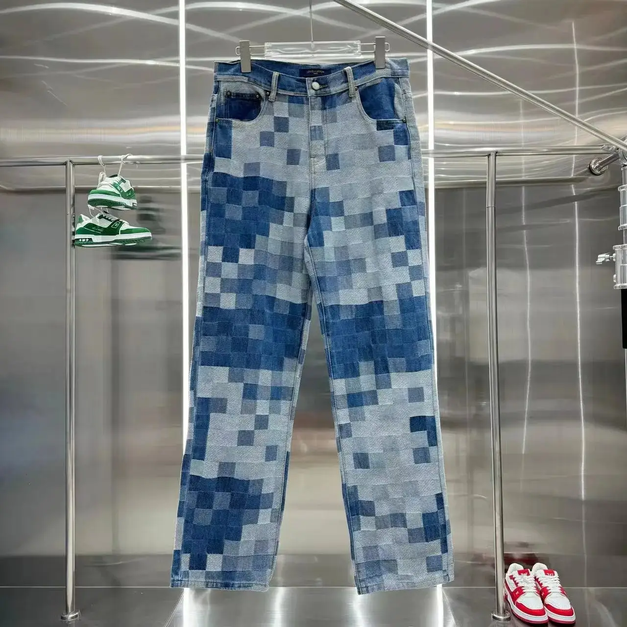 LV Louis Vuitton Monogram Jeans [9 Styles] — foto 14 de 15