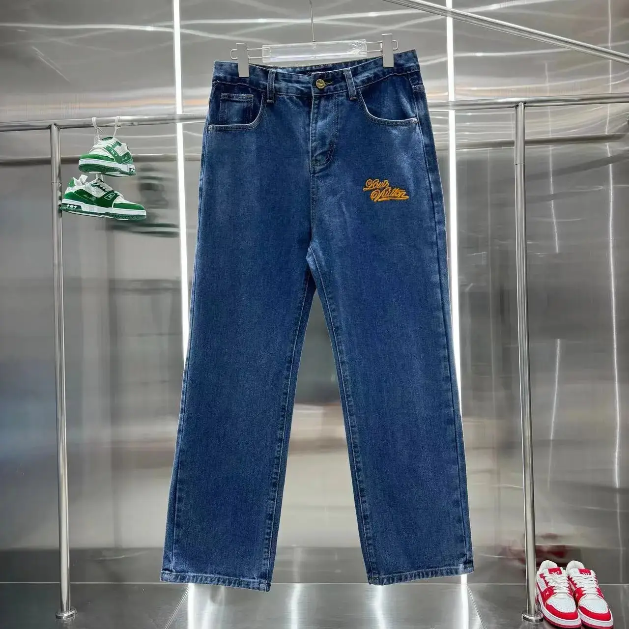 LV Louis Vuitton Monogram Jeans [9 Styles] — foto 7 de 15