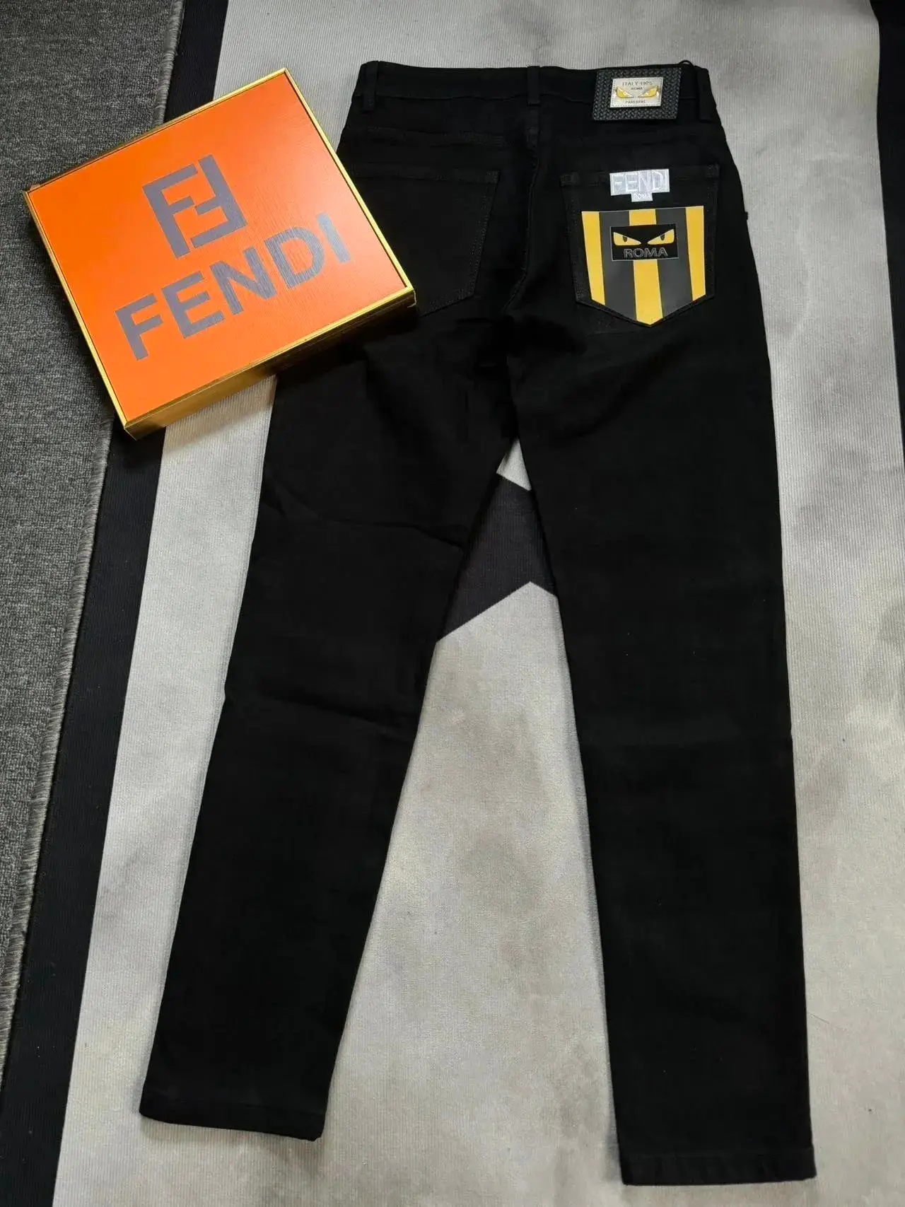 Fendi Pants — foto 4 de 5
