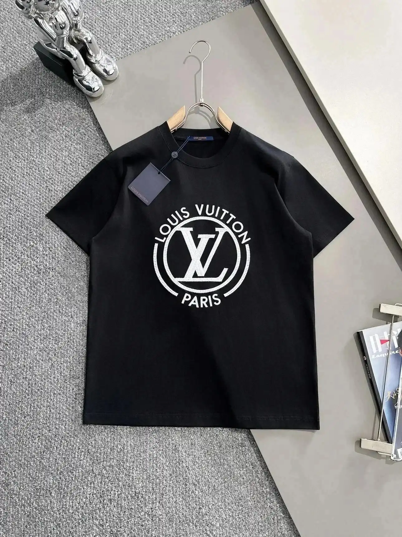 LV T-Shirt — foto 6 de 10