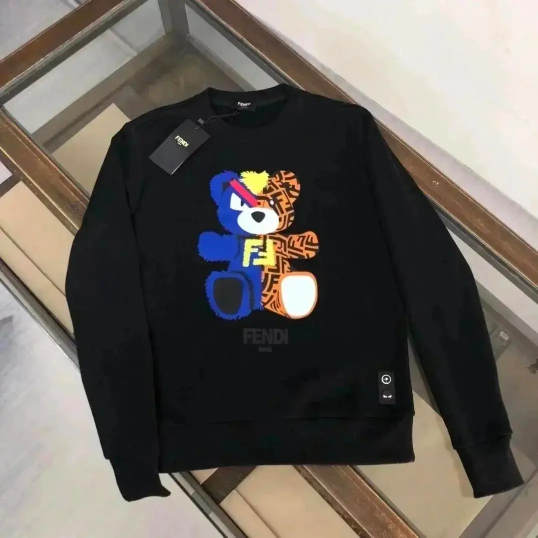 Fendi Bear Print Sweater — foto 2 de 11