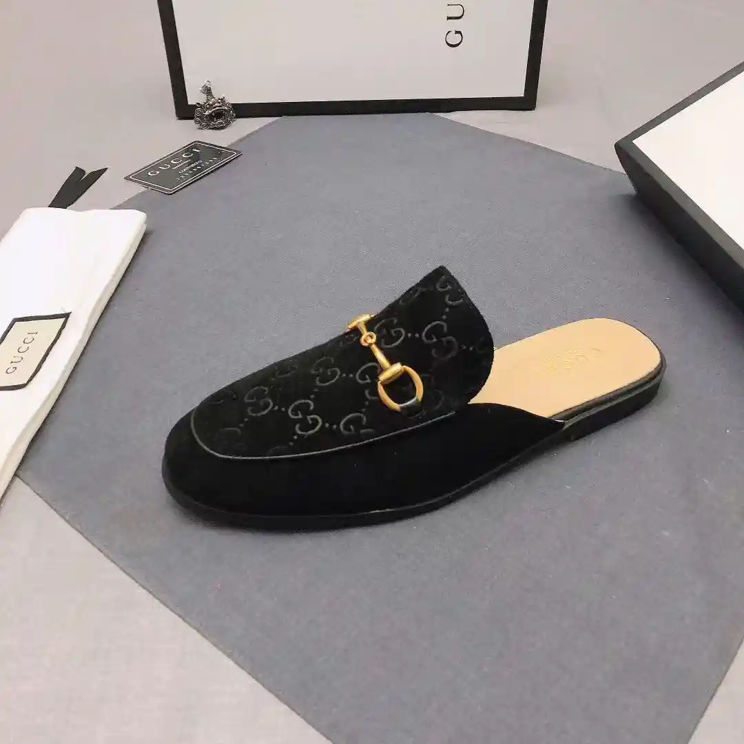 Gucci GG Supreme Horsebit Loafers — foto 3 de 3