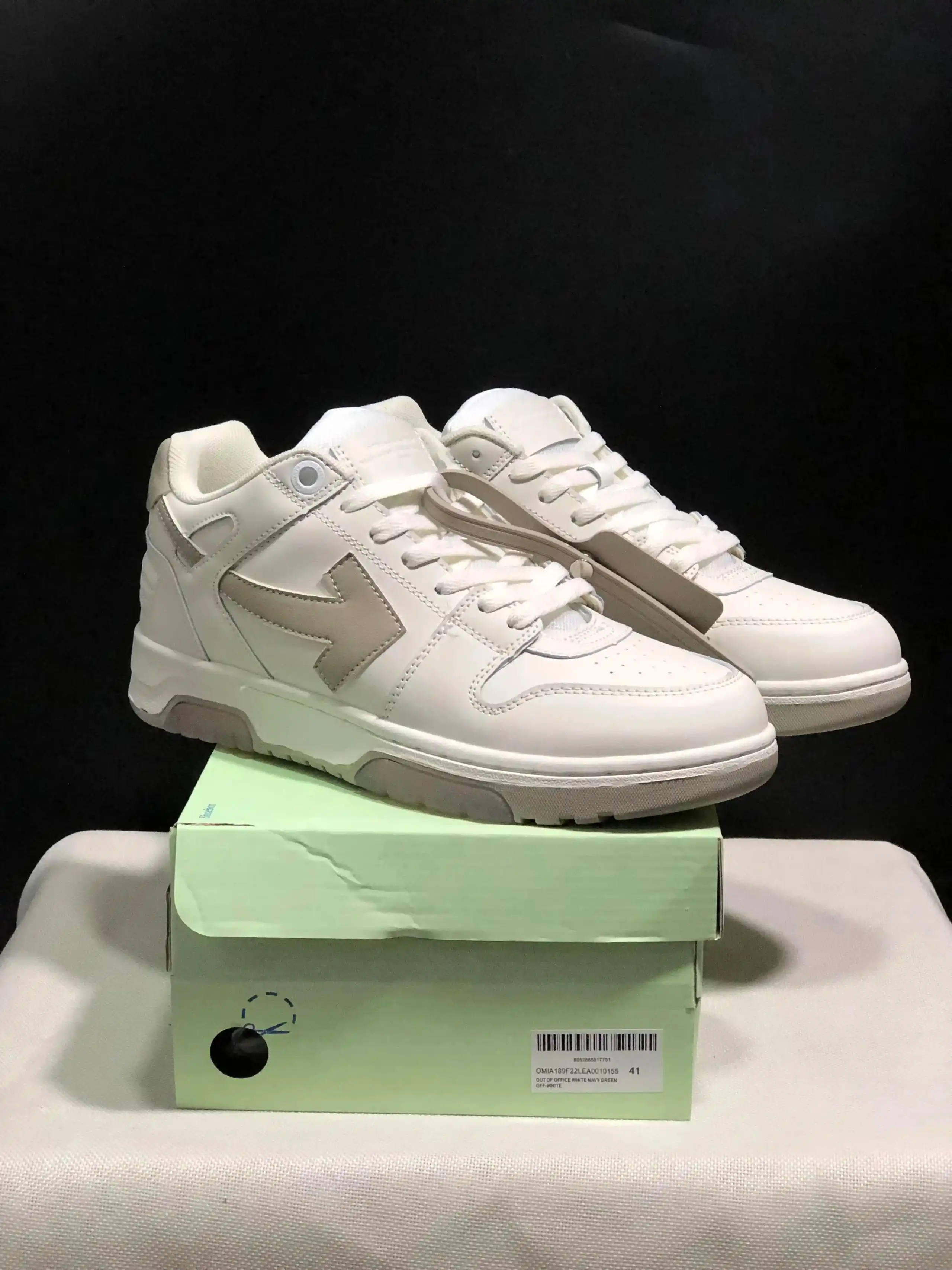 Off-White Out Of Office Sneakers — foto 2 de 11