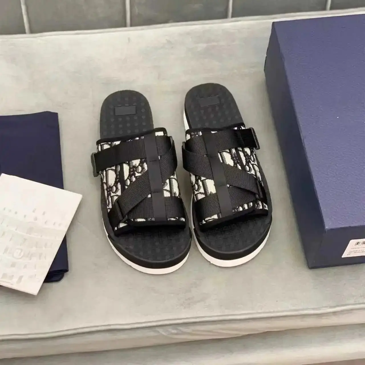 Dior Slide