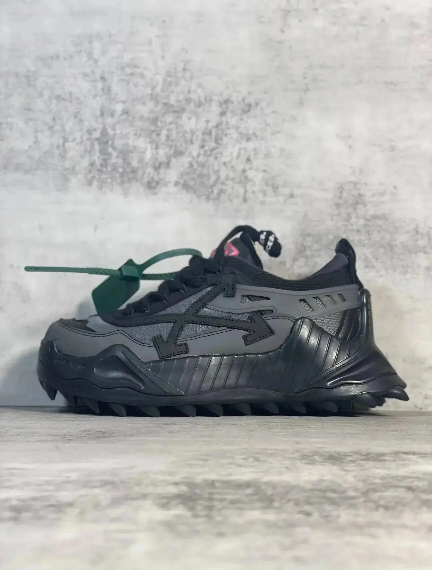 off white sneakers (20+) — foto 10 de 12