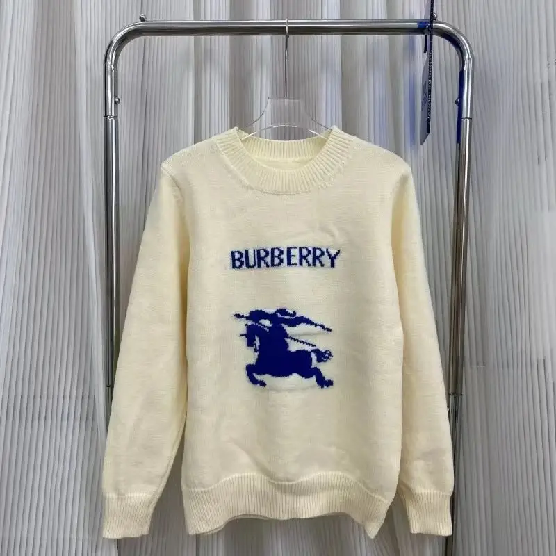 Burberry Equestrian Knight Sweater — foto 3 de 5