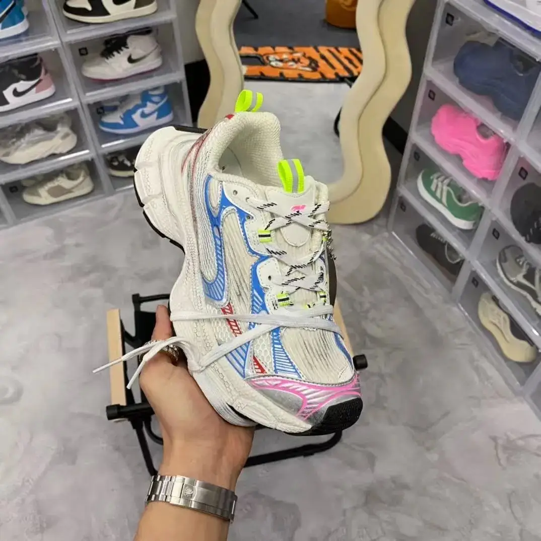 Balenciaga Track 10.0 Sneakers ?Price — foto 6 de 8